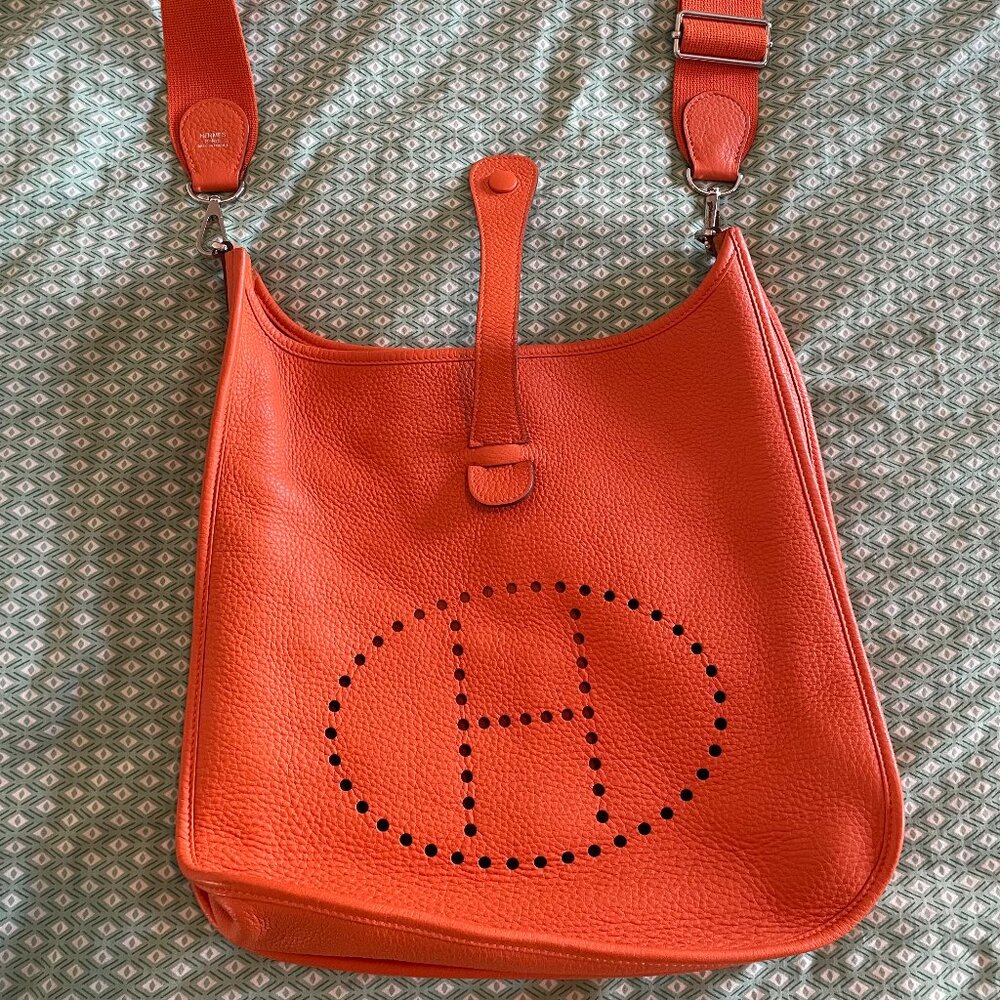 HERMES EVELYNE GEN III ADJUSTABLE STRAP CROSSBODY BAG, AUTHENTICATION INCLUDED